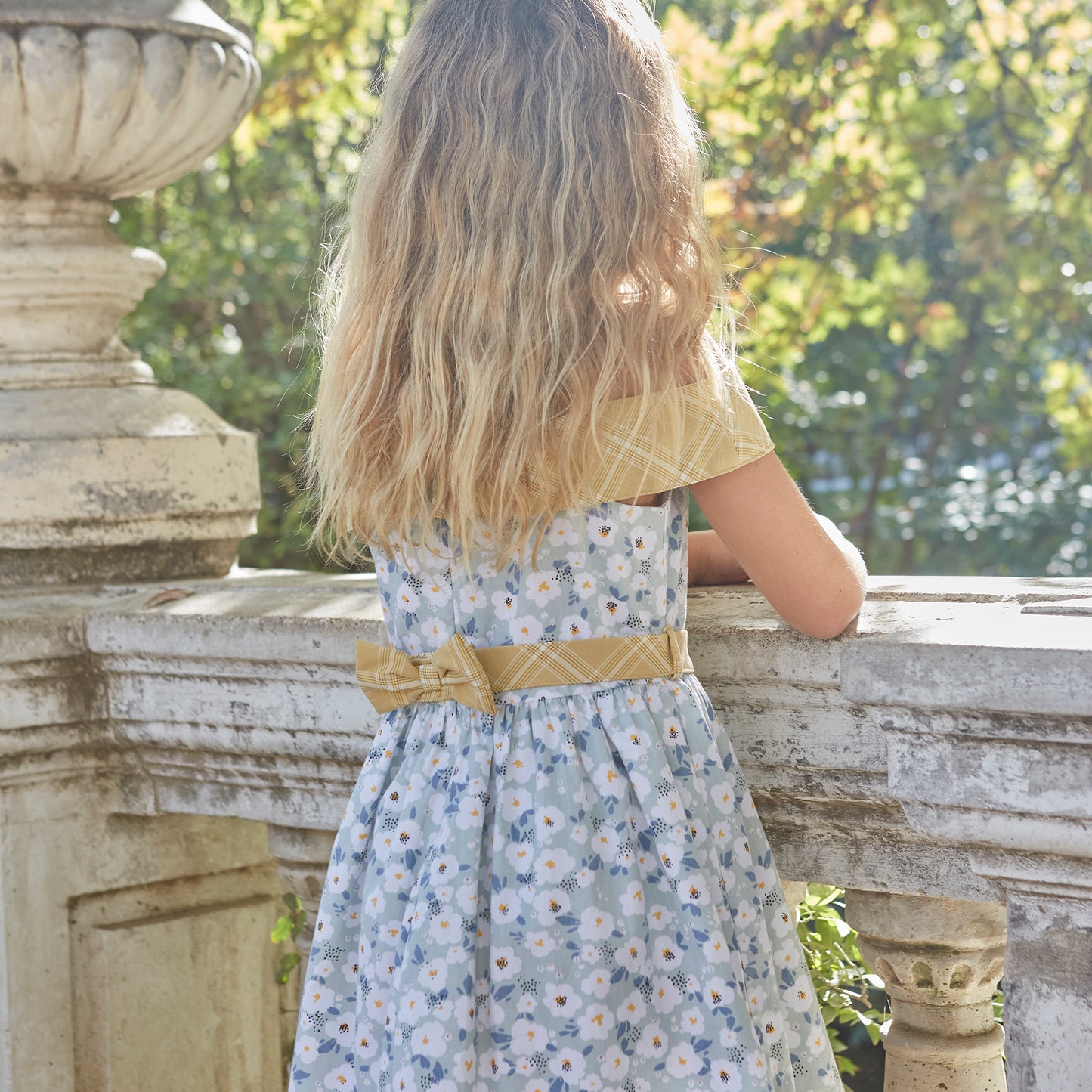 vestido newness, azul con guias amarillas