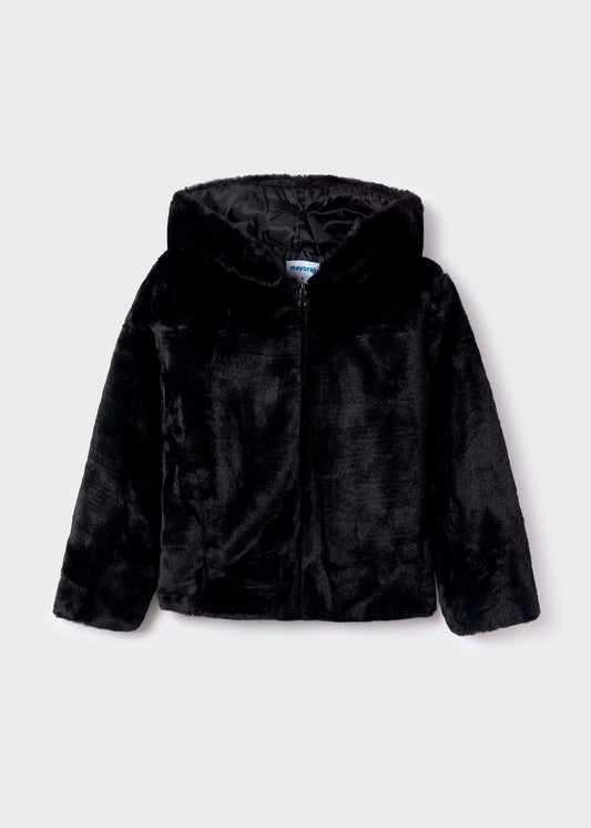 abrigo pelo, color negro, capucha, mayoral