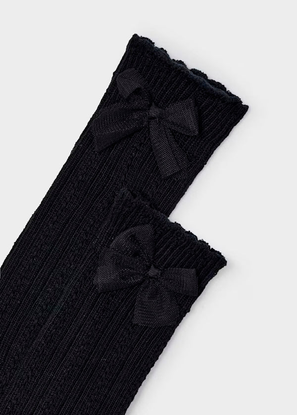 Calcetín alto color negro para niña