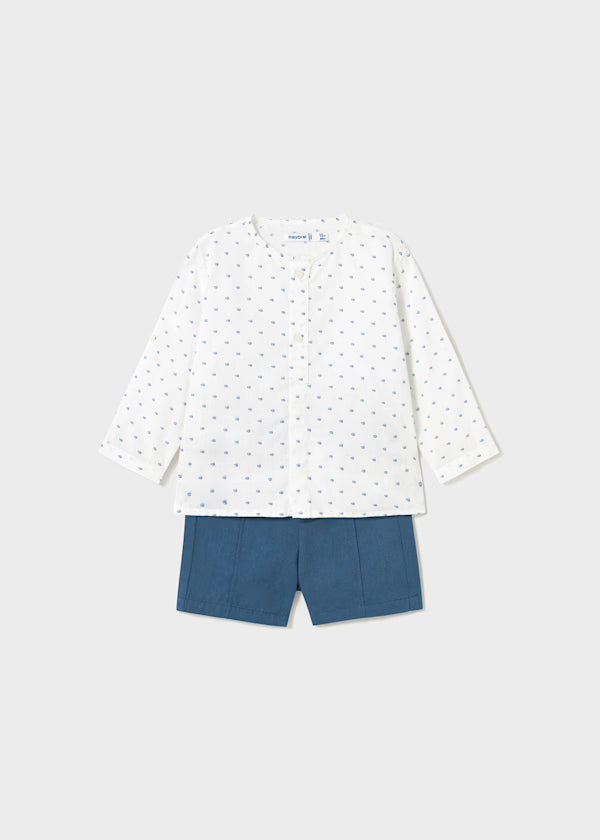 Conjunto bermuda y camisa con blanca, cuello mao