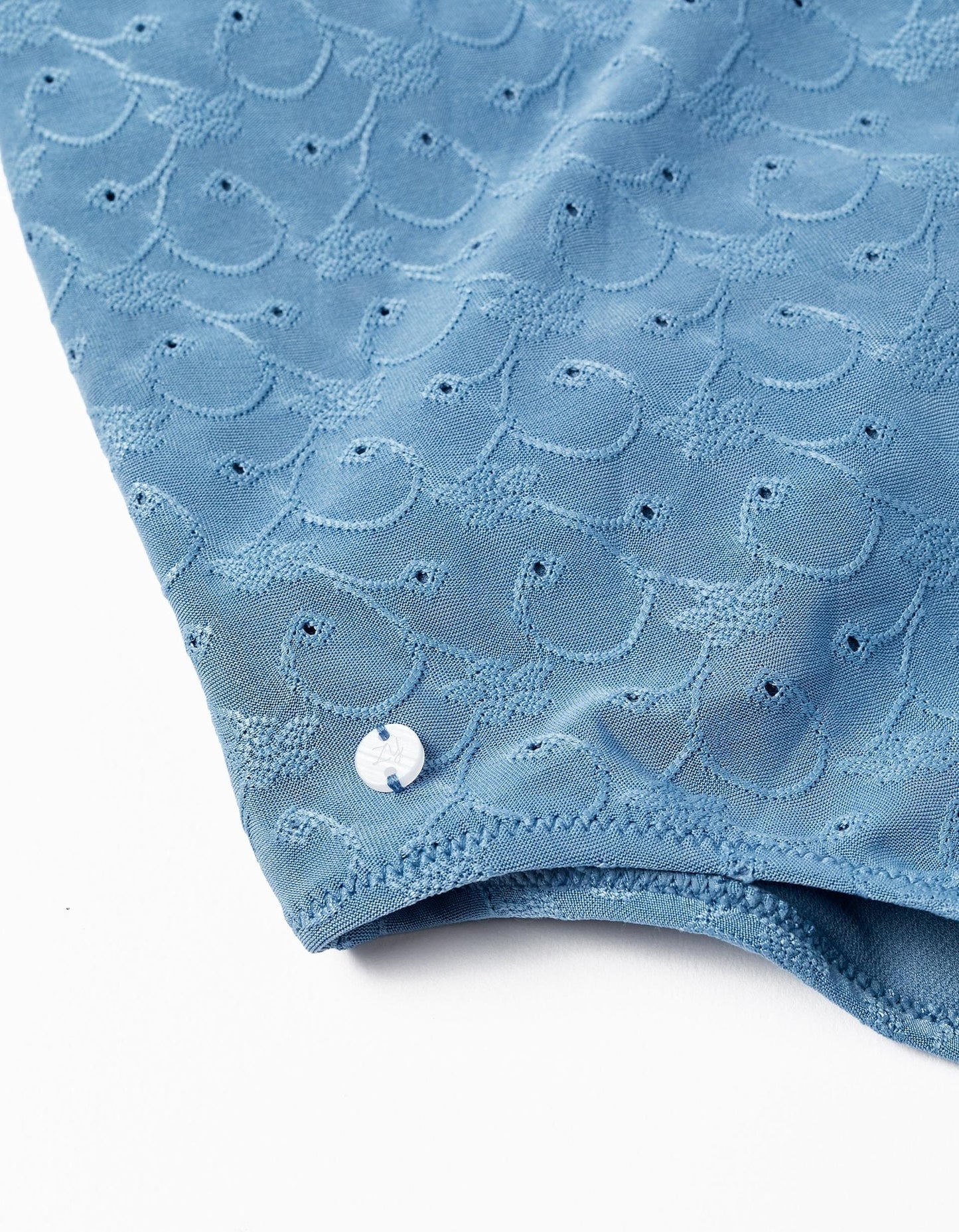 traje de baño azul cielo