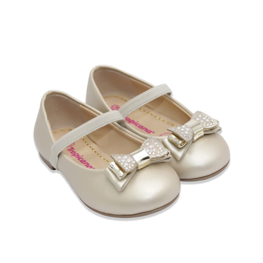 zapato estilo balerina color oro