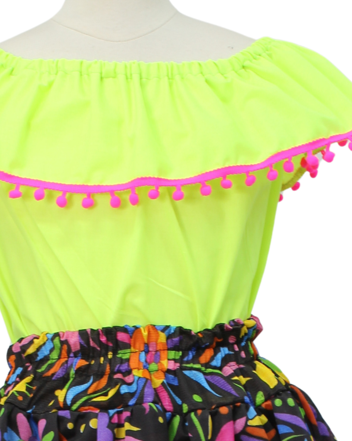 SET FALDA ADELITA FLORES BLUSA CAMPESINAVERDE NEON POMPON ROSA