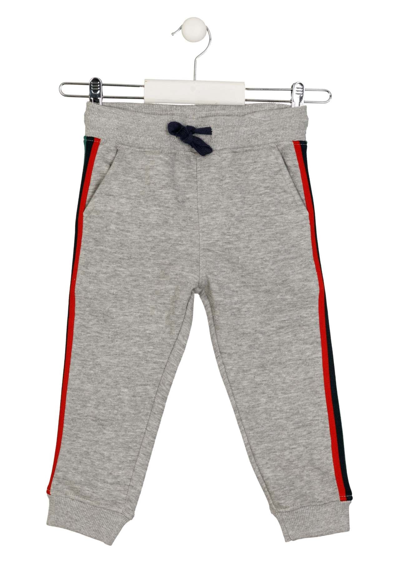 set chaqueta y pantalón gris con lineas laterales
