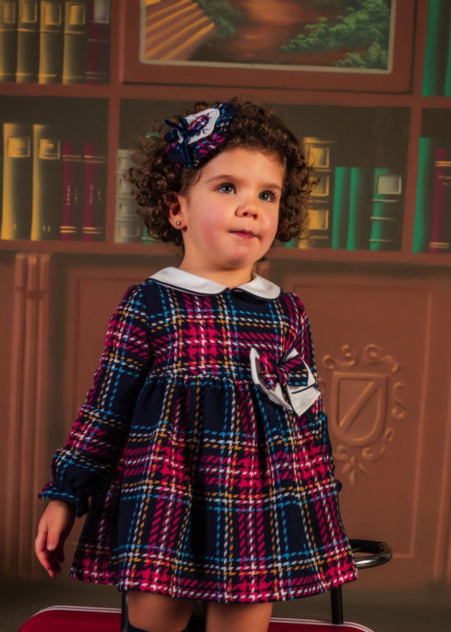 vestido con cuello y de colores