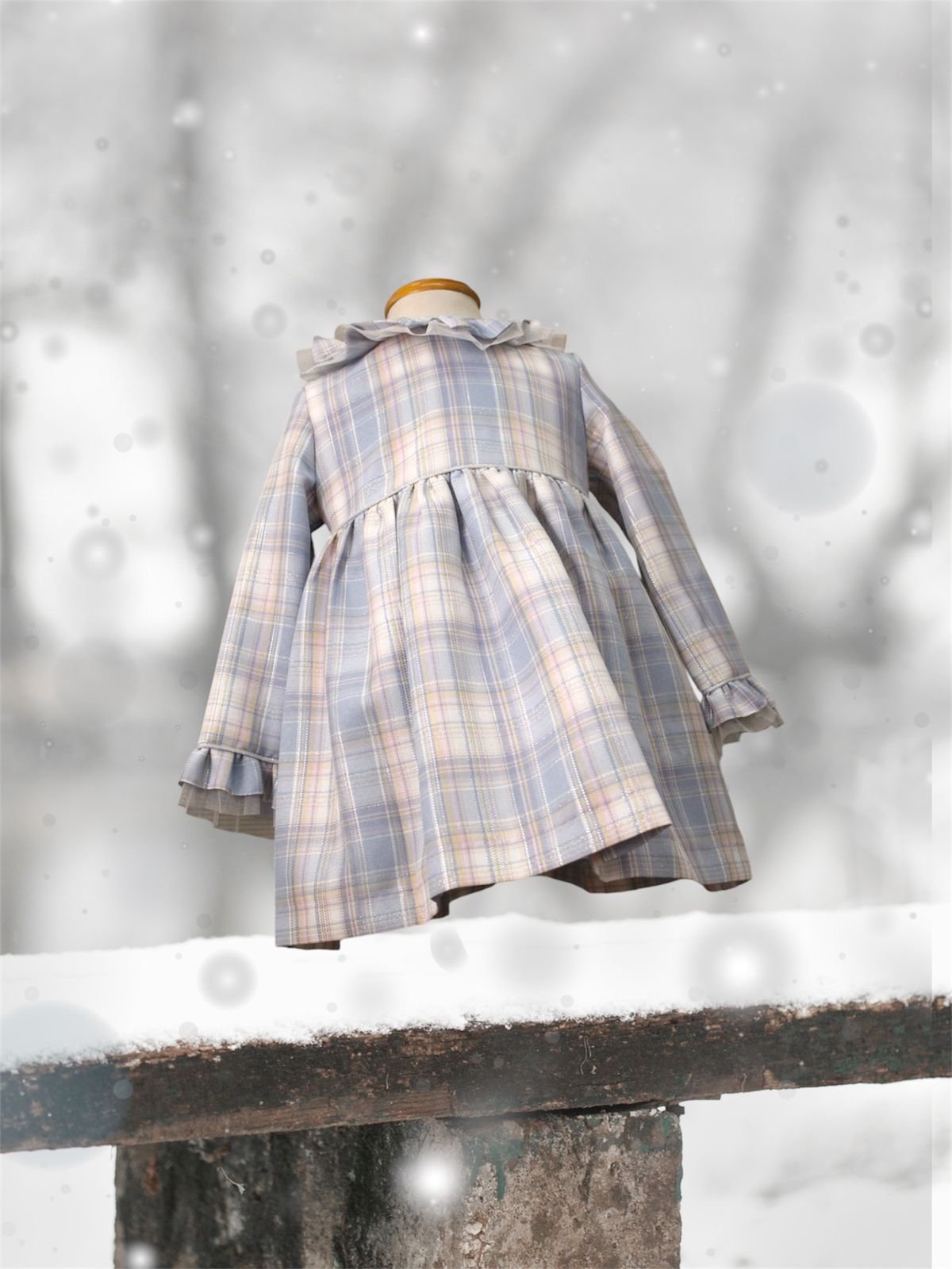 vestido corte cintura alta, cuadros pastel