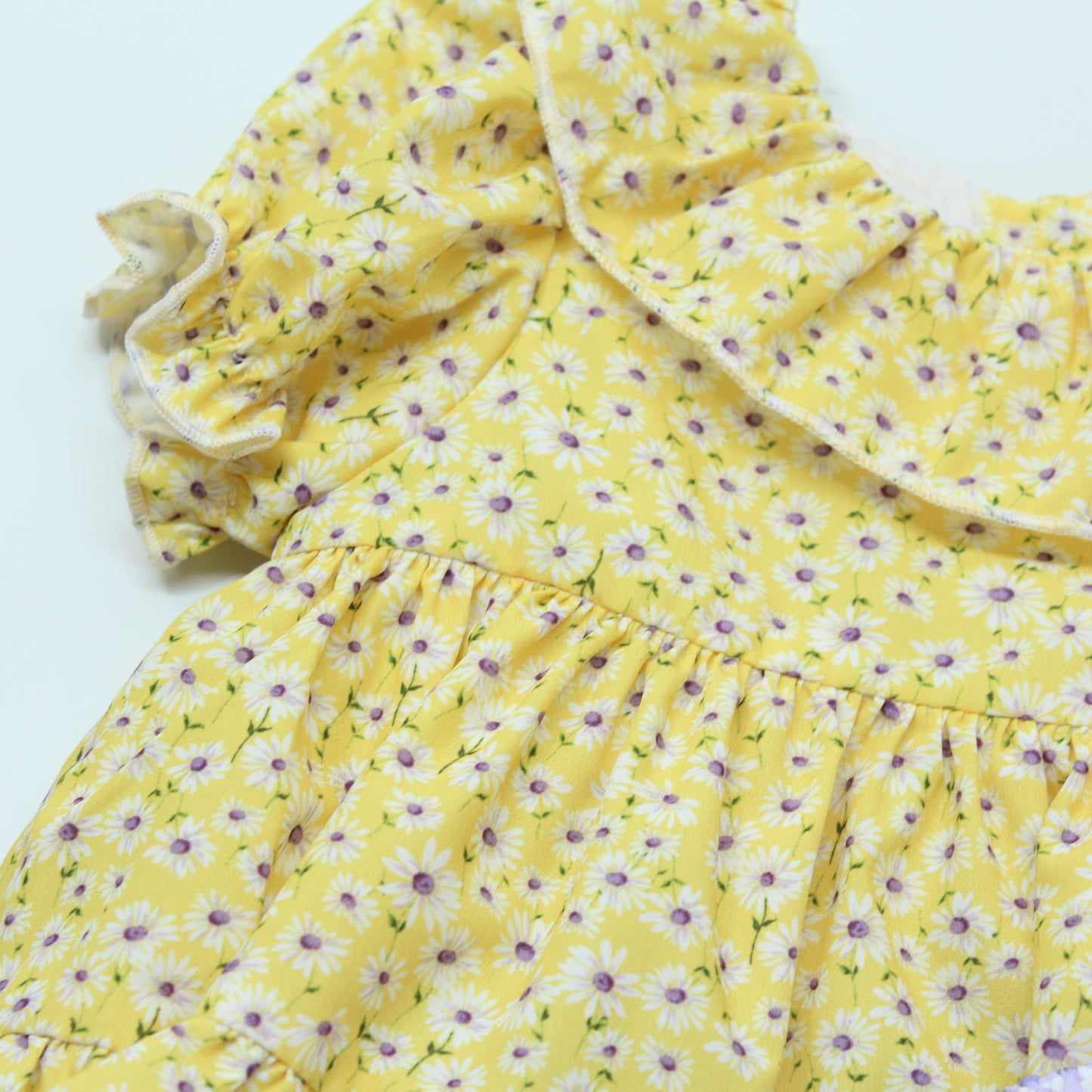conjunto vestido flores amarilla co cubre calzón, cuadros