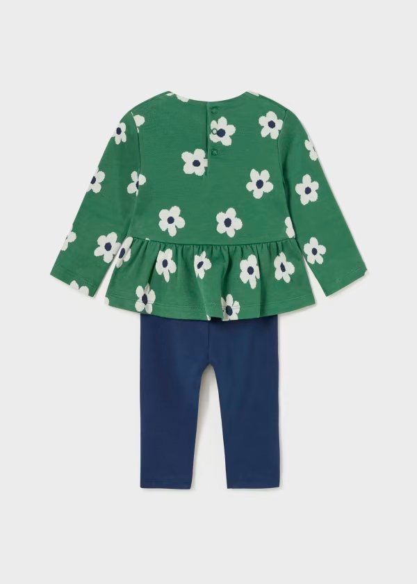 conjunto color verde y azul marino