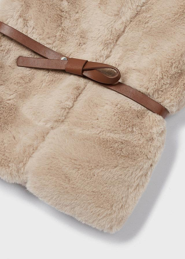 chaleco beige con cinto ajustable