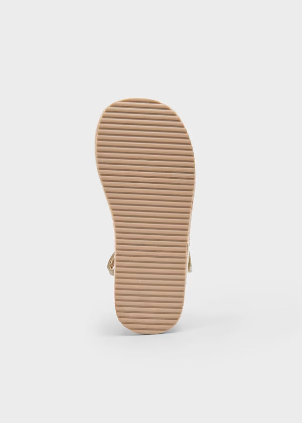 Sandalia plataforma yute puntadas niña