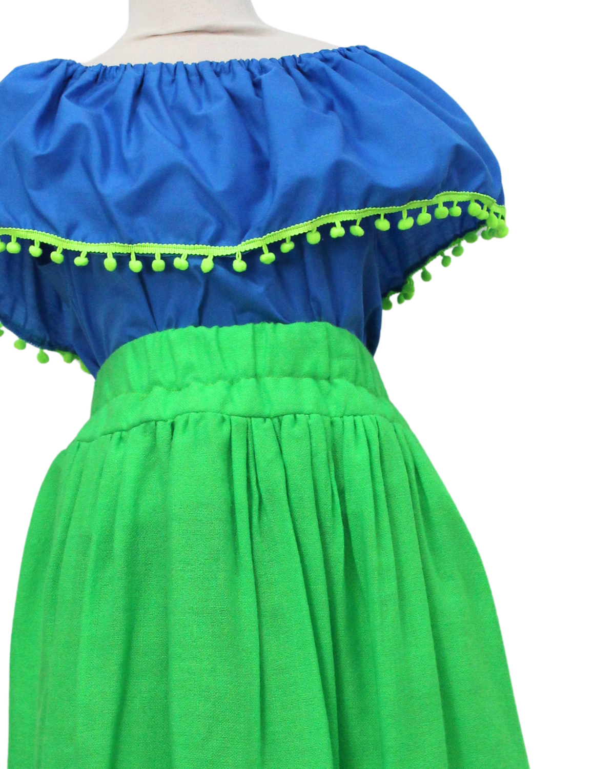 SET FALDA ADELITA VERDE BLUSA CAMPESINA AZUL POMPON VERDE