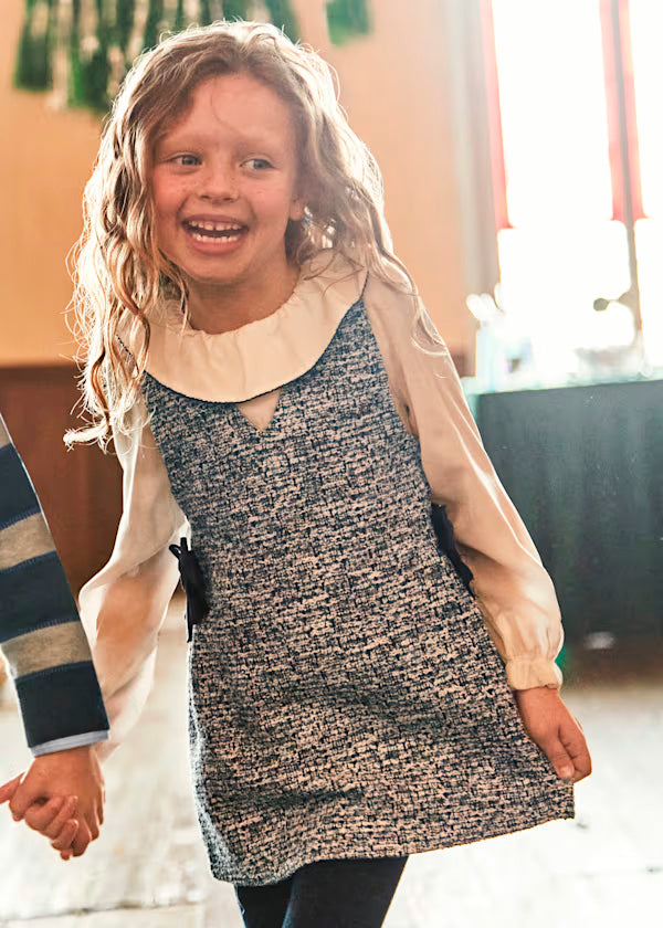 Vestido de manga larga para niña con puños elásticos en el interior azul océano