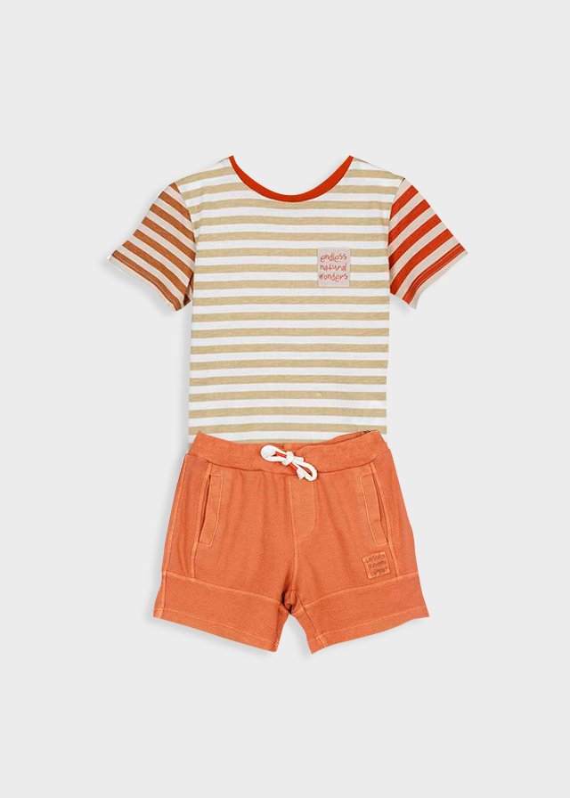 set camiseta a rayas con short jareta