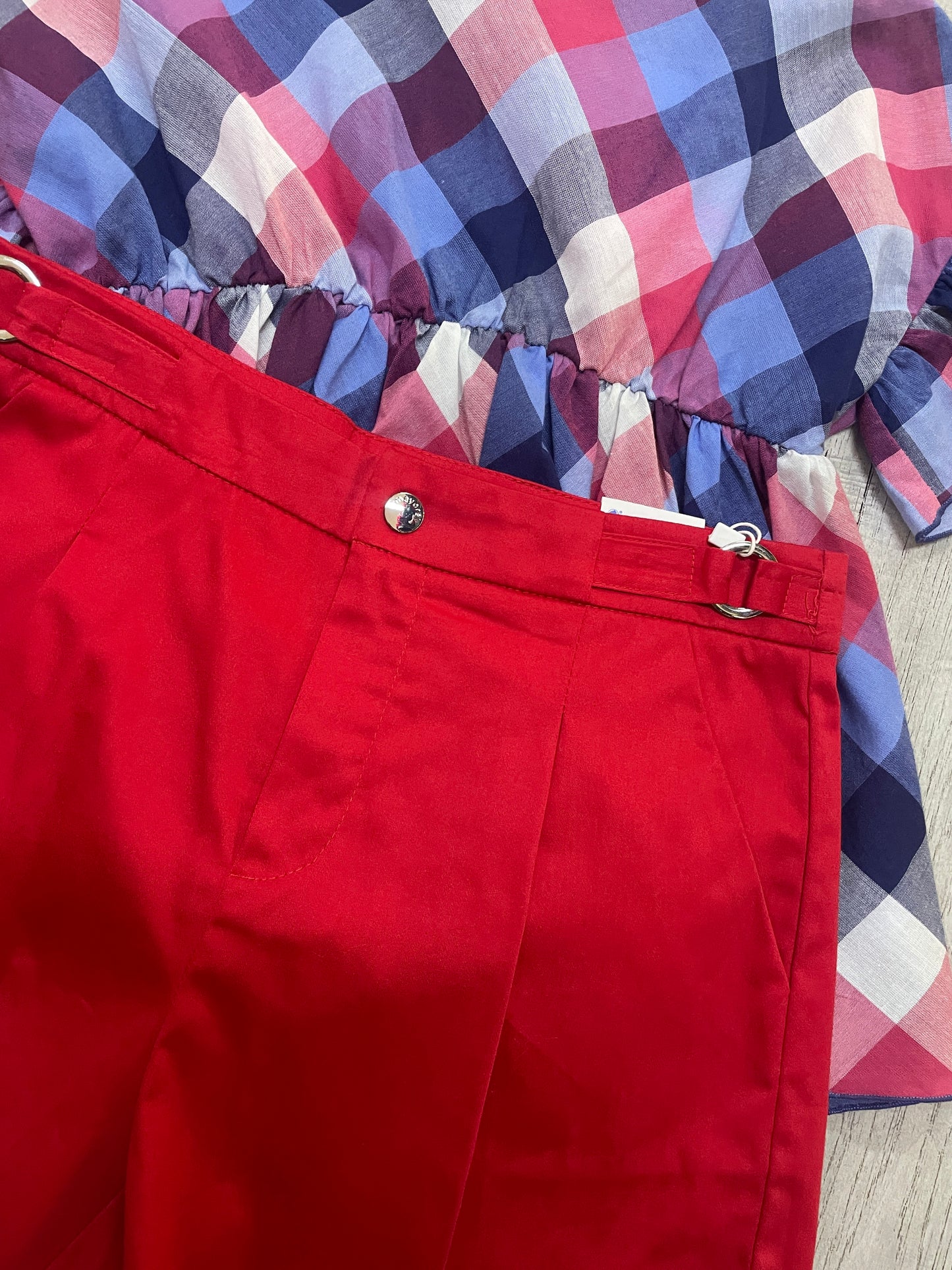Conjunto Mayoral Blusa a Cuadros y Short Rojo