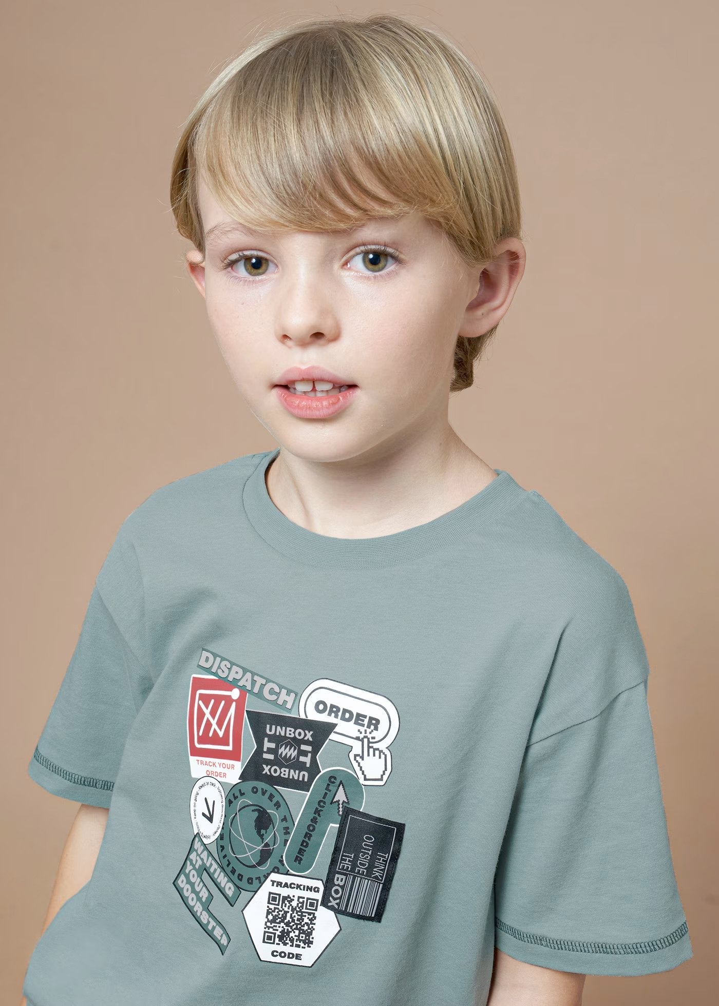 camiseta mayoral color verde mineral para niño