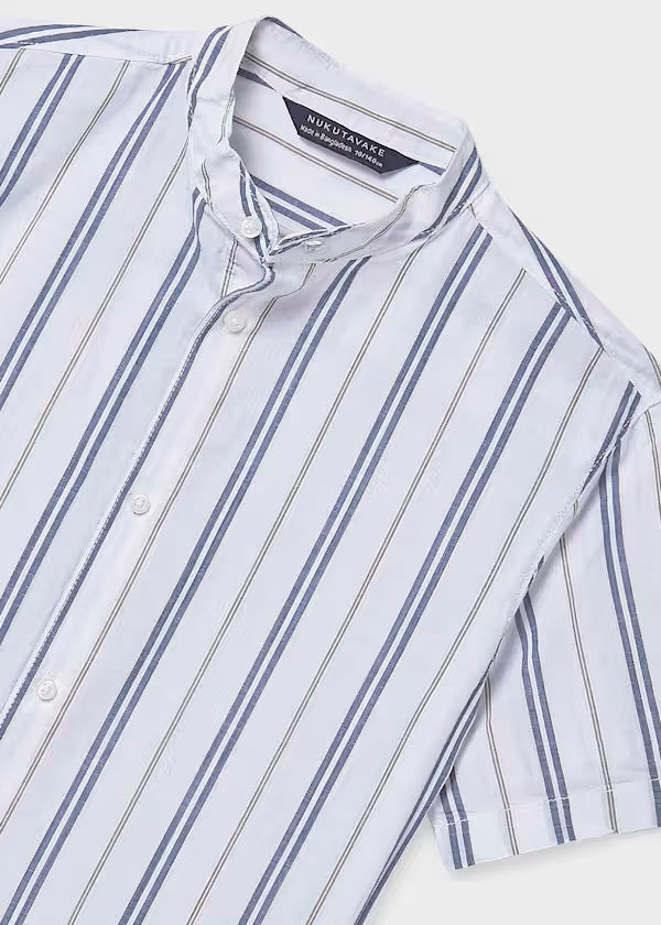 Camisa manga corta cuello mao, rayas océano