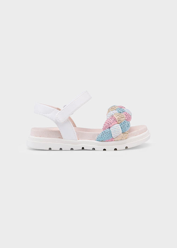 Huarache blanco, trenza colores