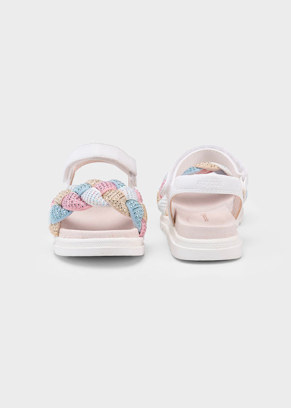 Huarache blanco, trenza colores