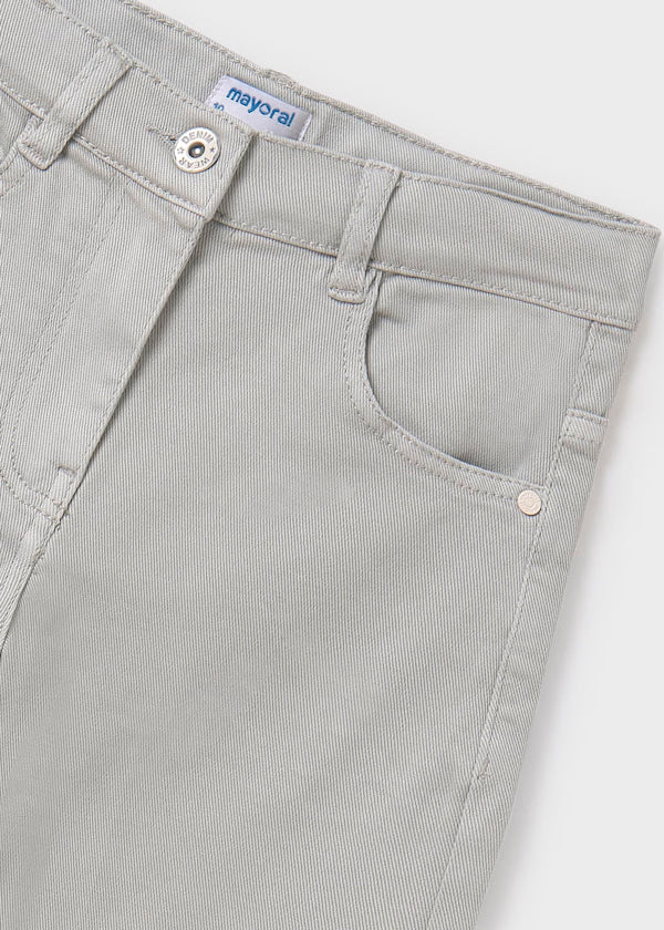 Pantalón ancho sarga, denim tono cenemento