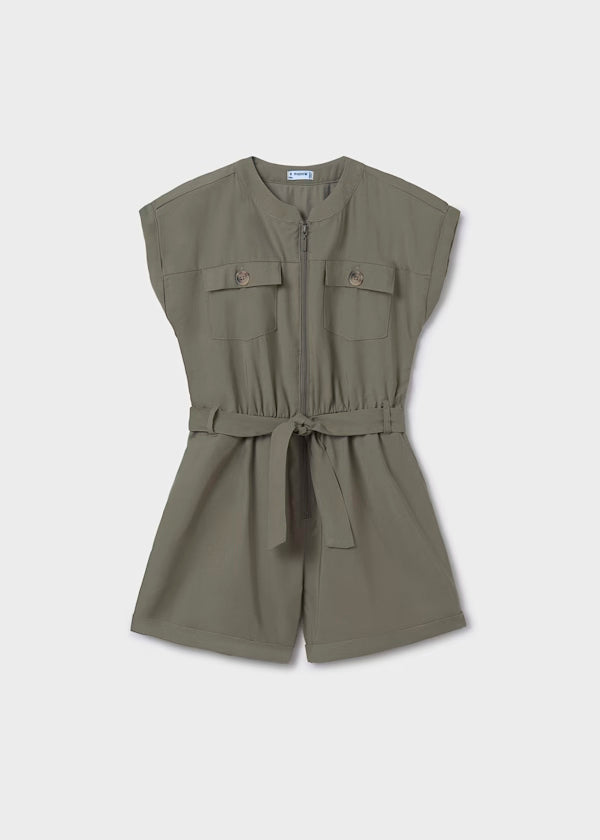 Mono corto bolsillos, color verde musgo