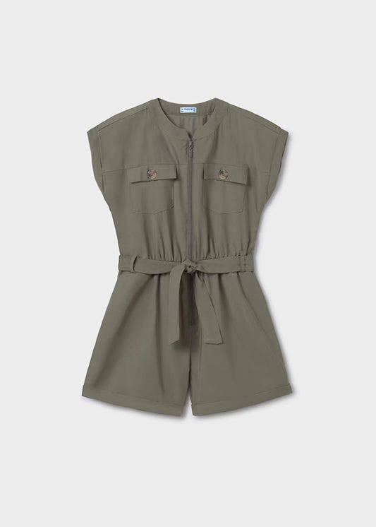 Mono corto bolsillos, color verde musgo