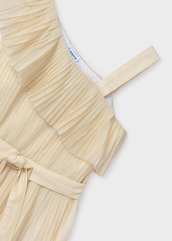 Vestido asimétrico plisado, color oro