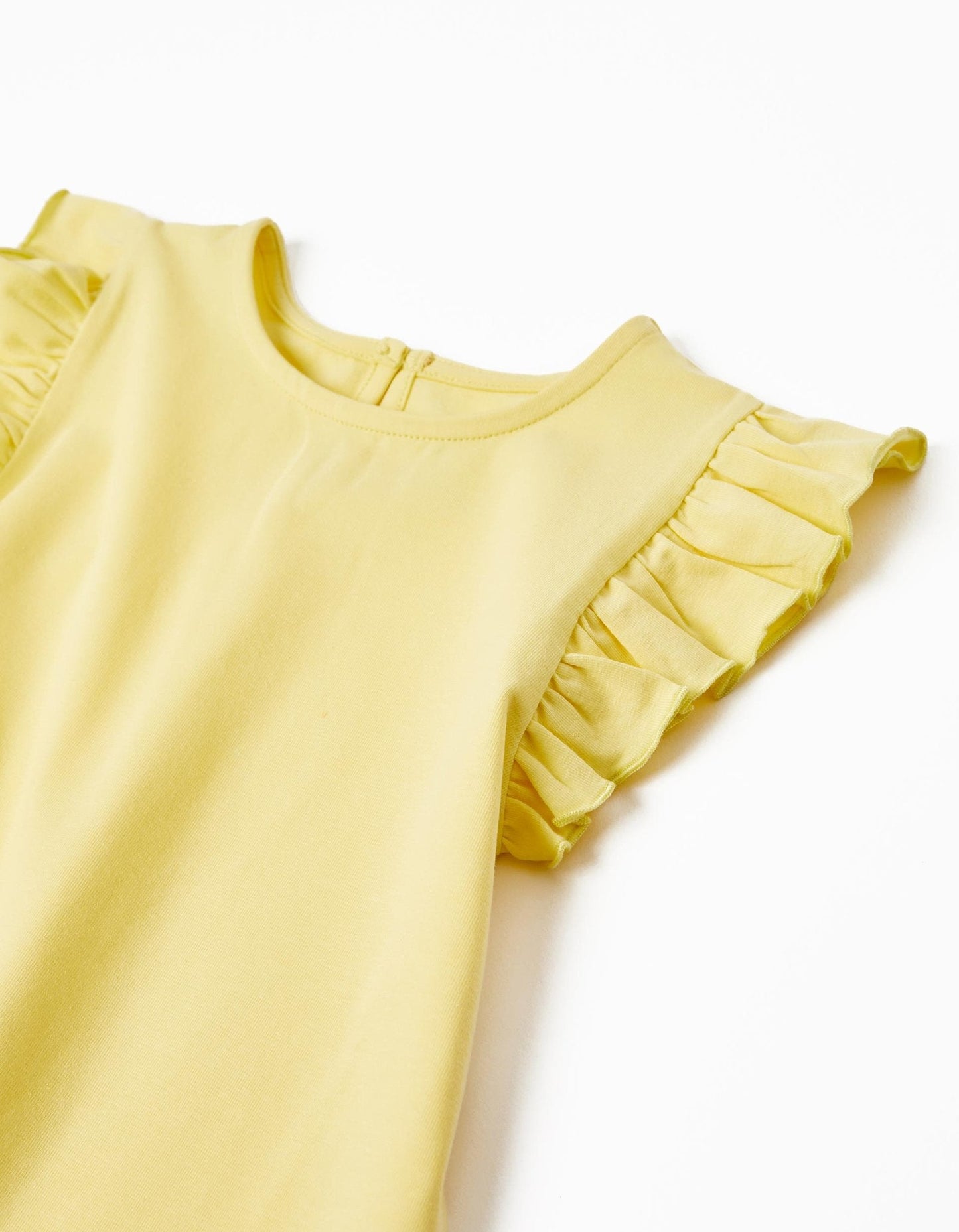 camiseta color amarillo, manga ruffle