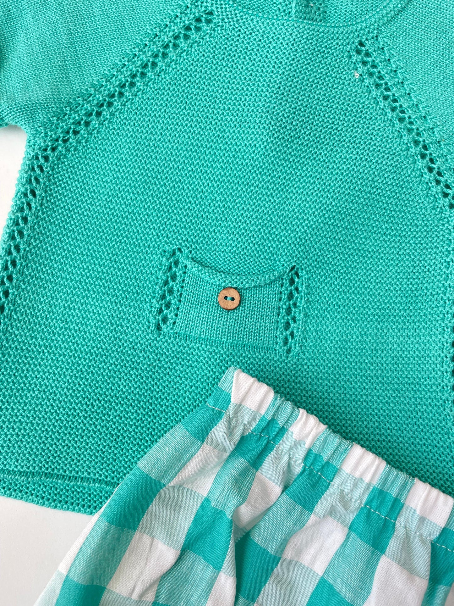 Conjunto español camiseta punto color verde y calzon a cuadros