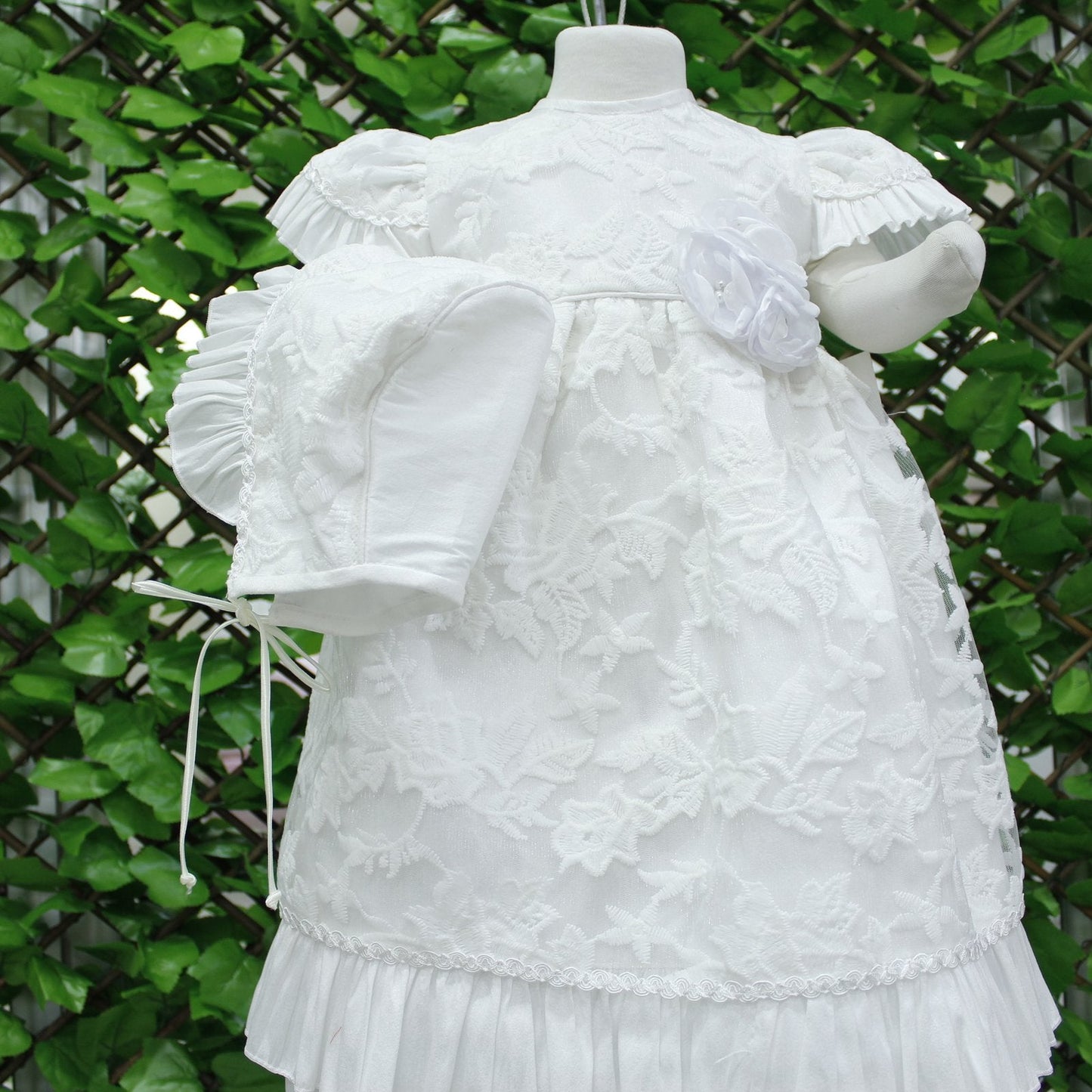 Ropón con capota bautizo color blanco