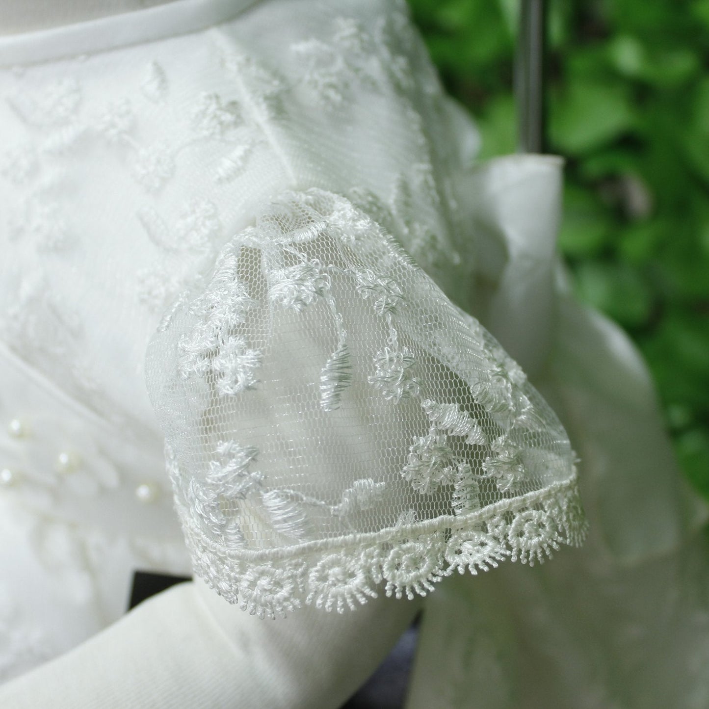 ropon color perla, flores con perlas