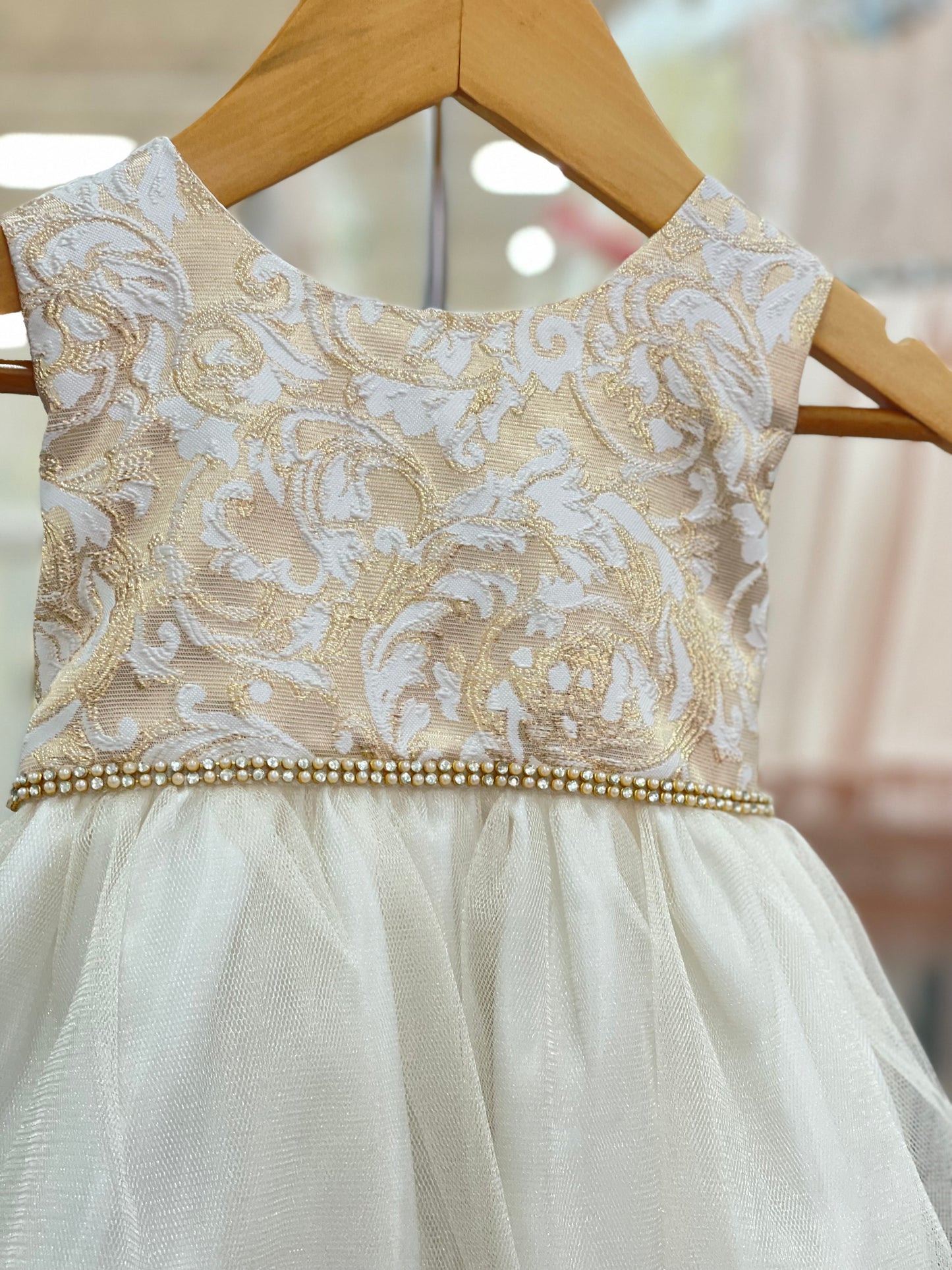 Vestido Ivory Talle Brocado Cinto Cristales