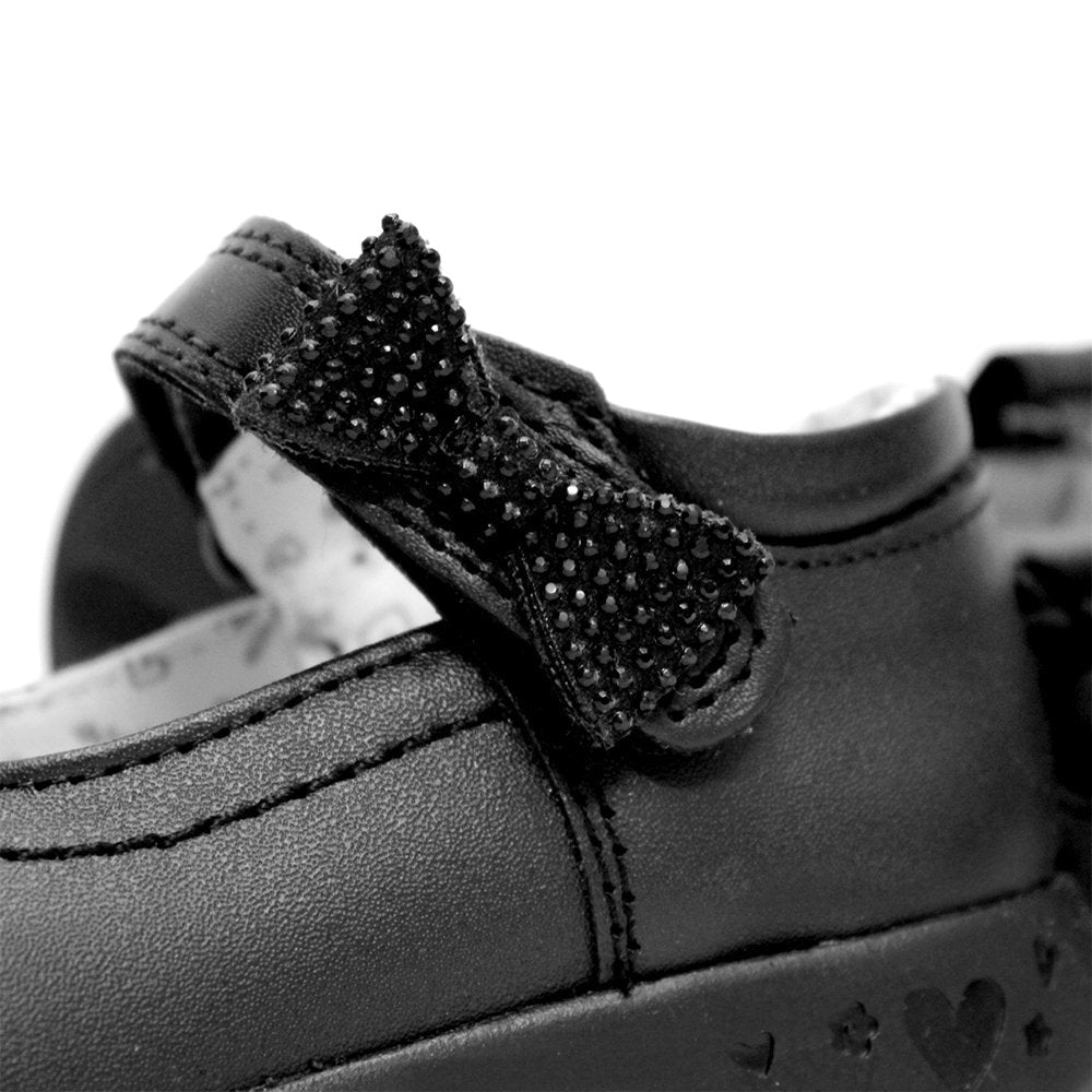 zapato escolar de piel, cierre de velcro