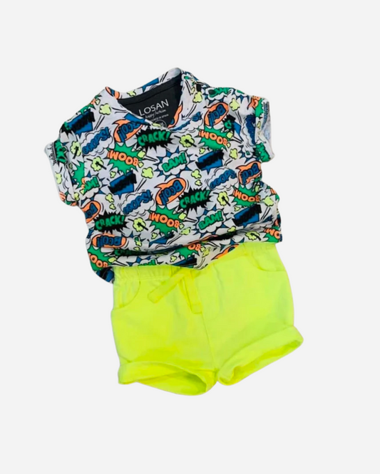 Set camiseta blanca con short amarillo