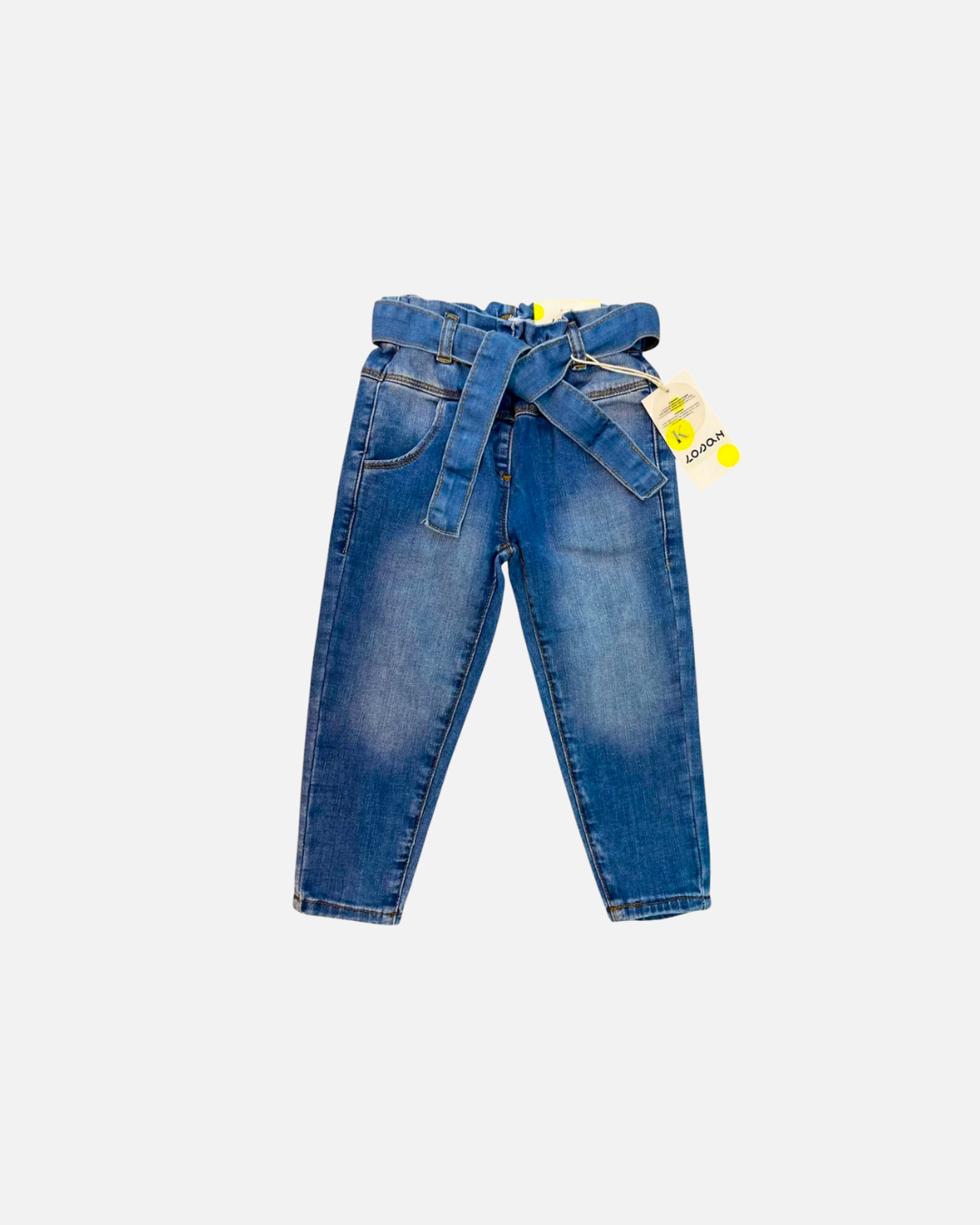 Pantalón de mezclilla con cinto