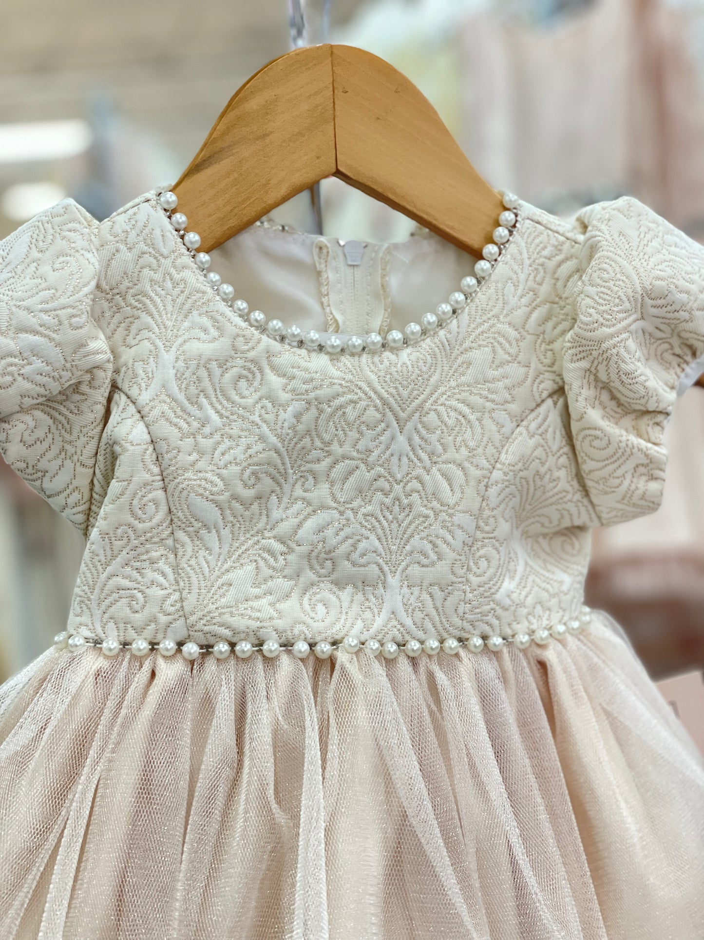 Vestido Champagne Talle Bordado