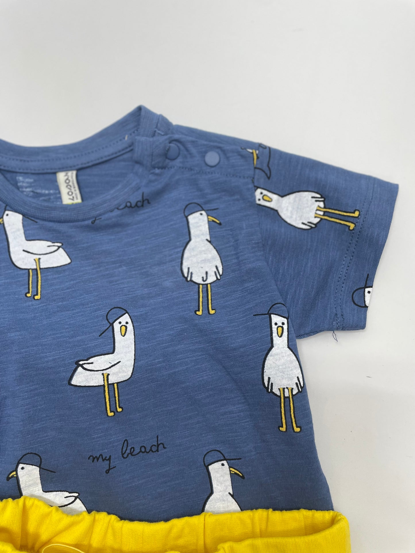 Set camiseta gaviotas short amarillo jareta