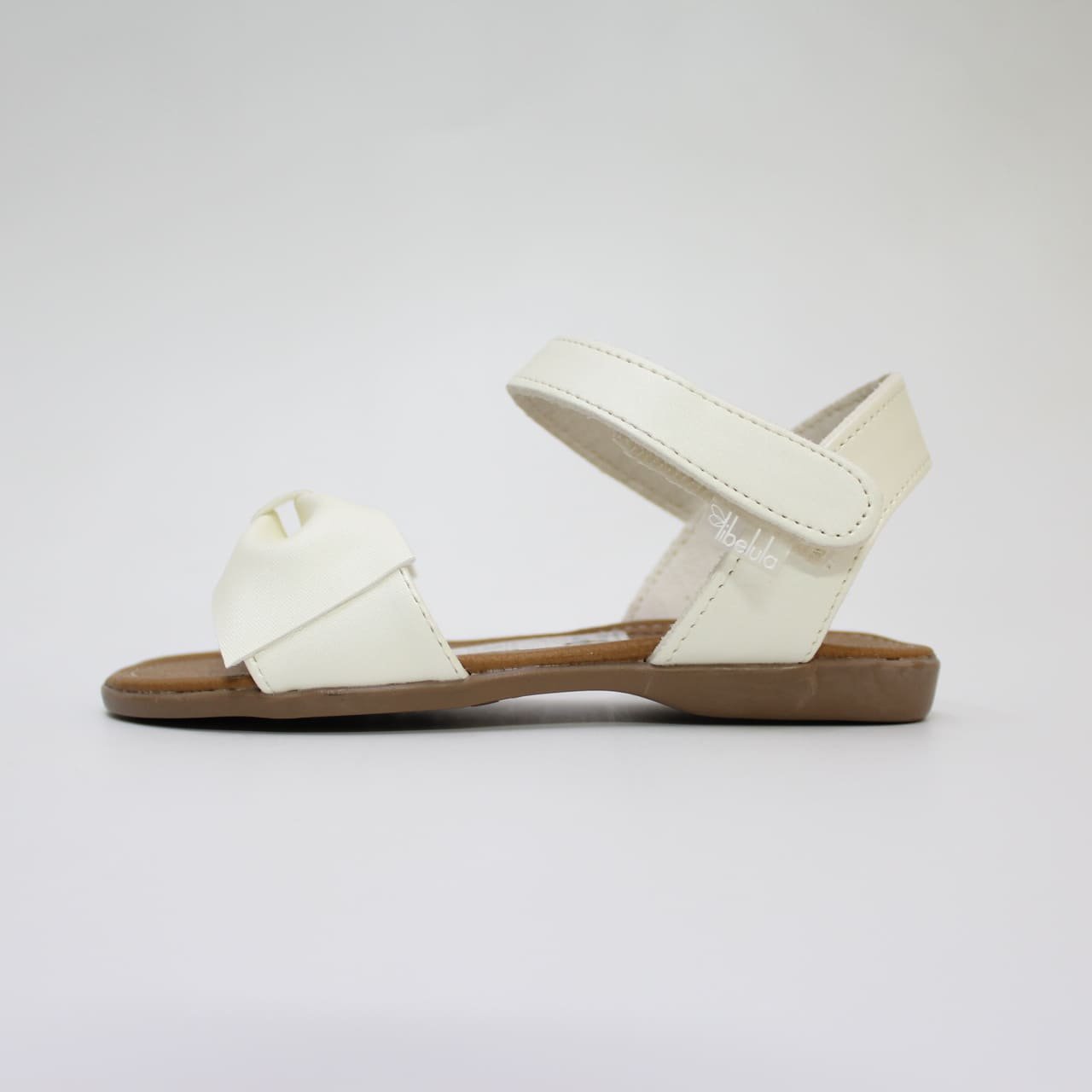 huarache color crema moño ancho cierre de velcro