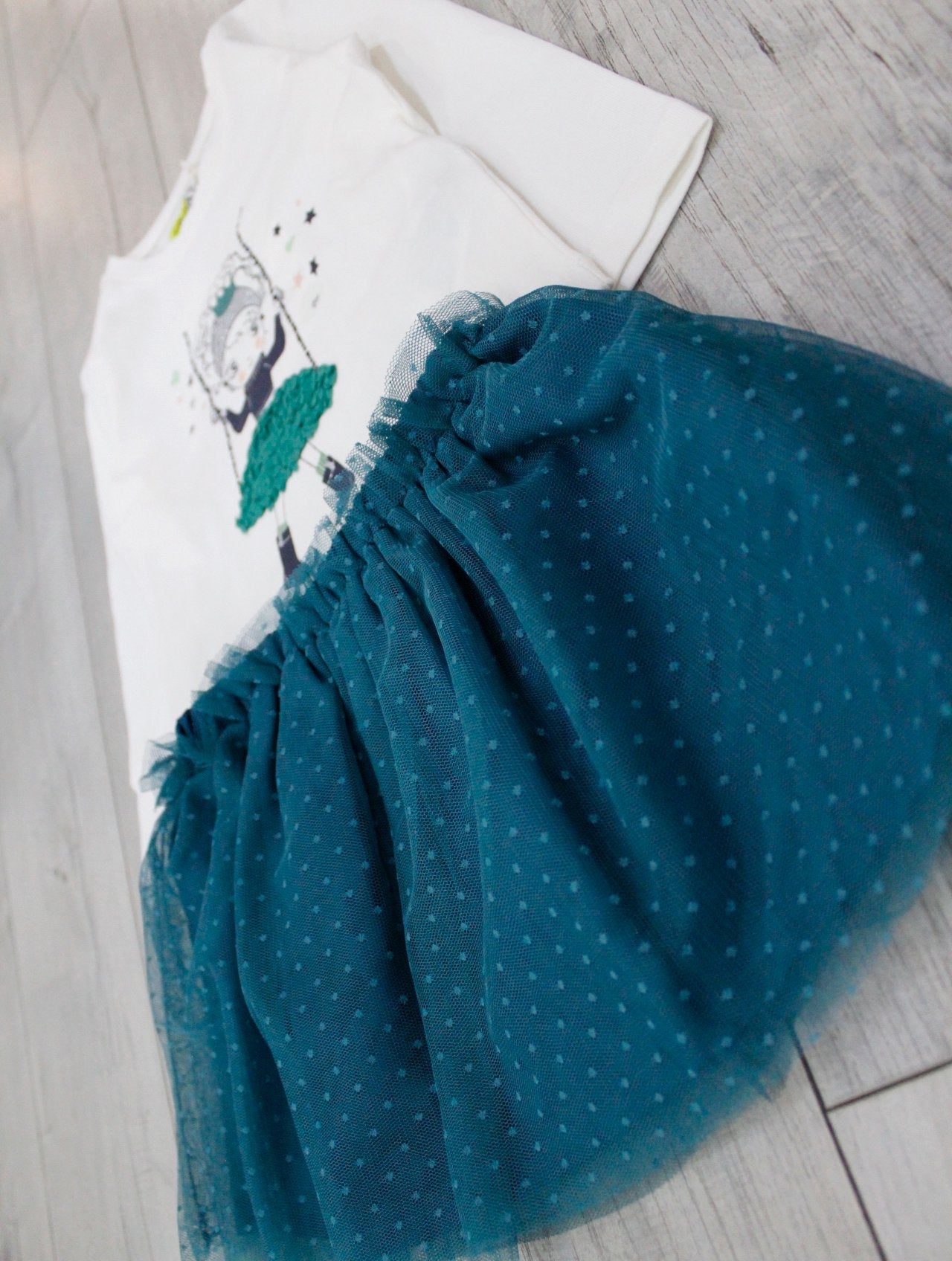 set camiseta con falda de tul color verde