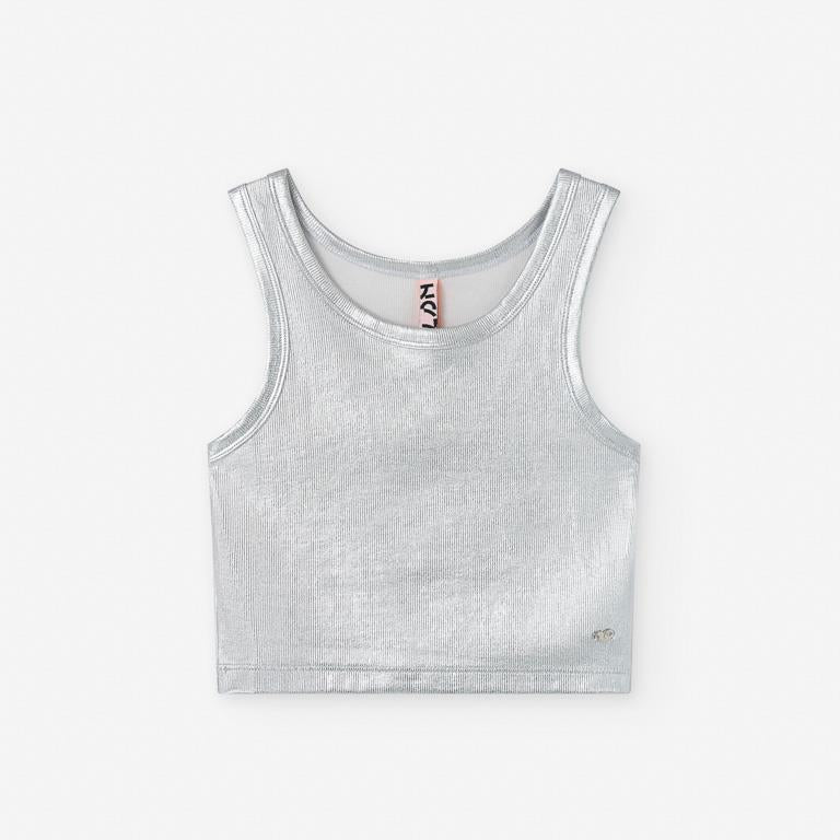 Set blusa plata con short mezclilla destello metálico