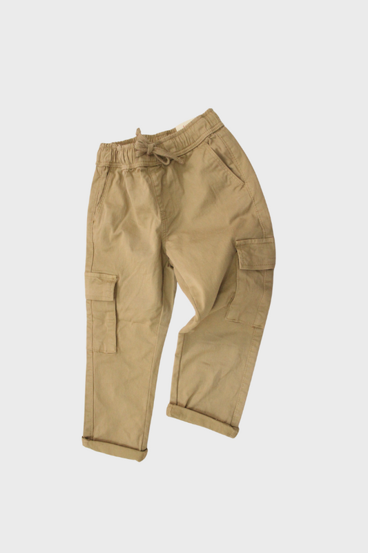 pantalón cargo dark beige
