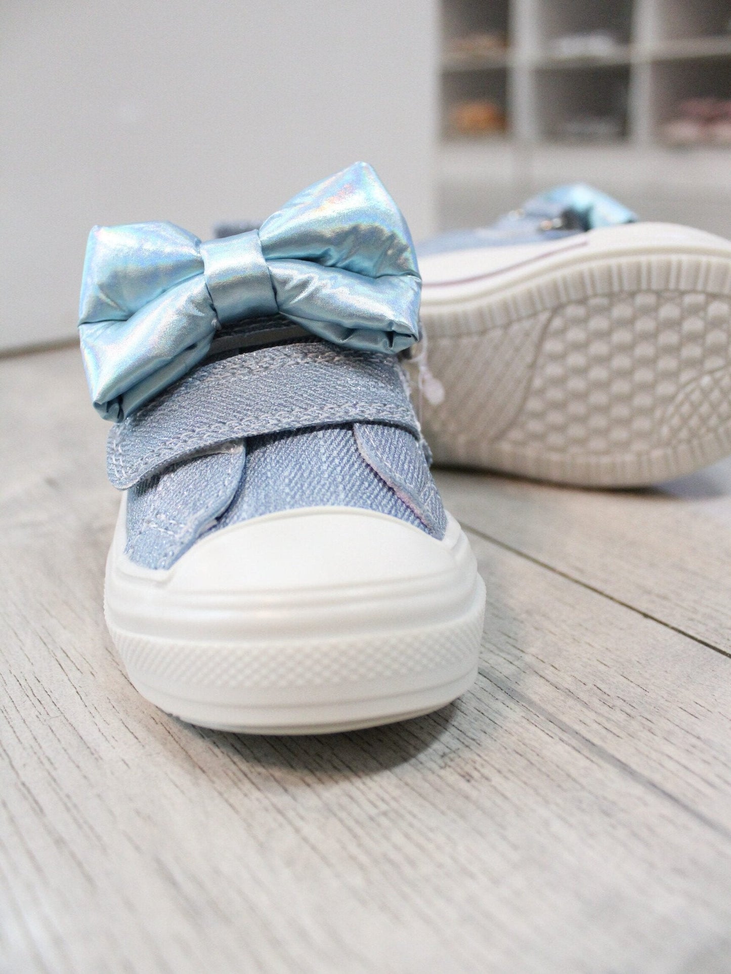 teni denim doble velcro con moño metalico