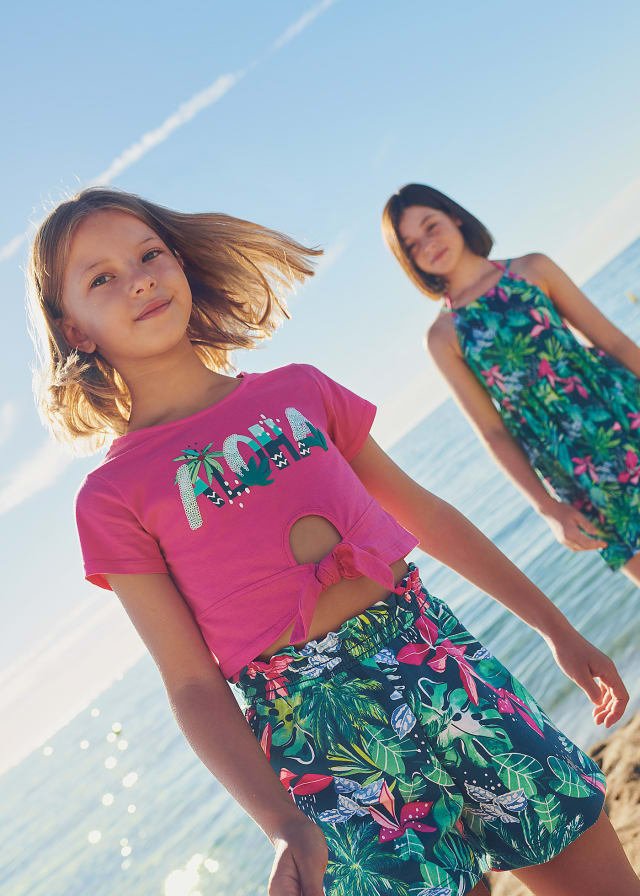 conjunto de playera bugambilia y short a juego para chica.