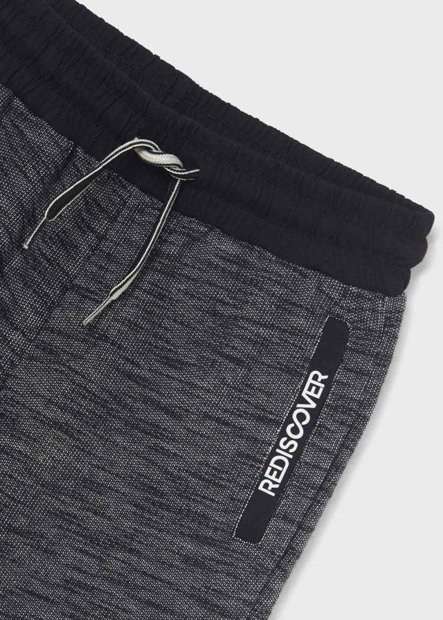 conjunto 2 piezas, camiseta roja con short tipo pants