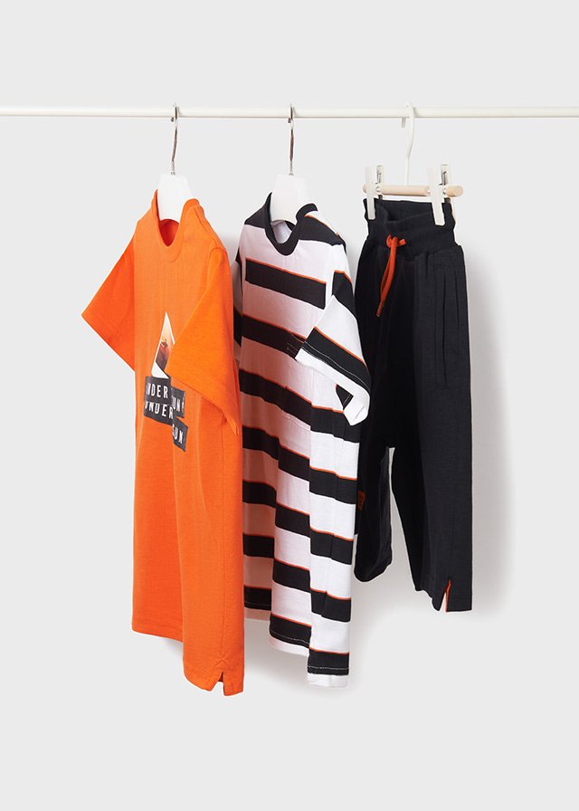 set 3 piezas, 2 camisetas con 1 short de jareta