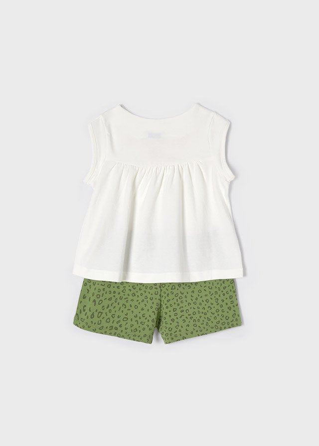 conjunto de short oliva y blusa bordada mayoral