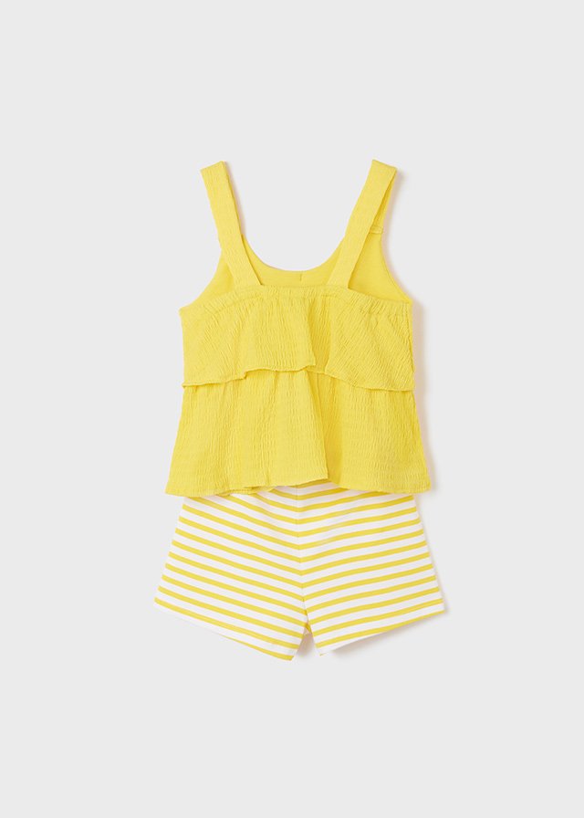 conjunto short a rayas y blusa olanes amarilla