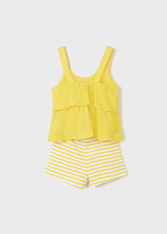 conjunto short a rayas y blusa olanes amarilla