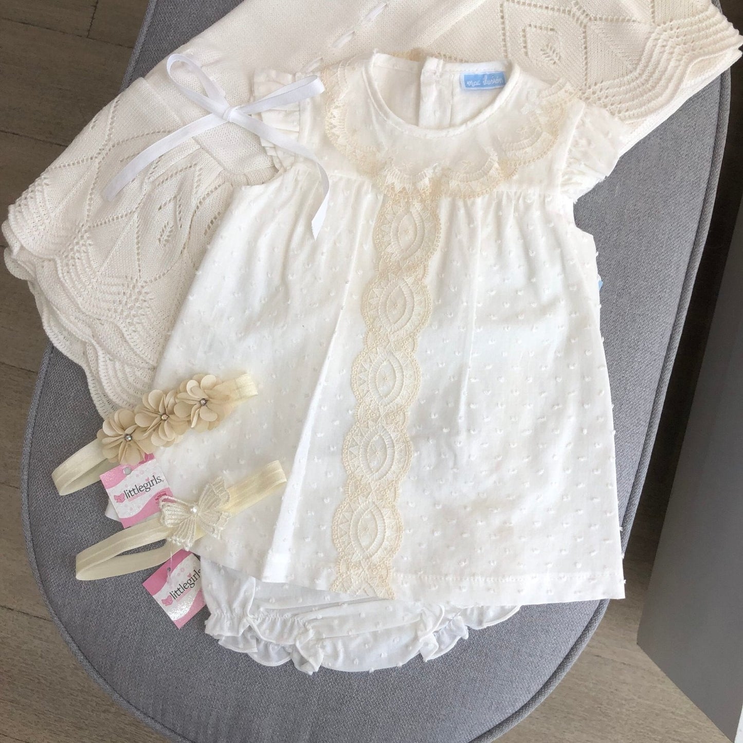 vestido punto cuello de encaje, crudo