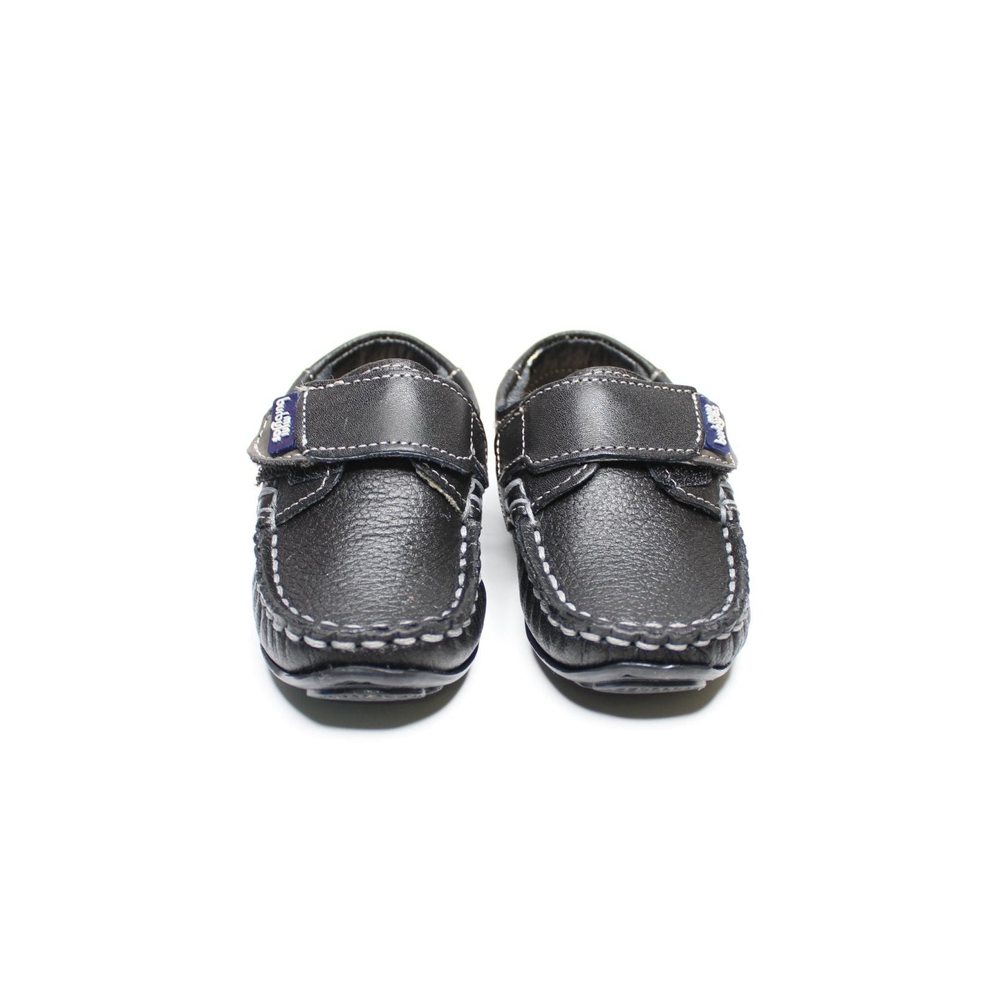 Mocasin negro con cierre de velcro