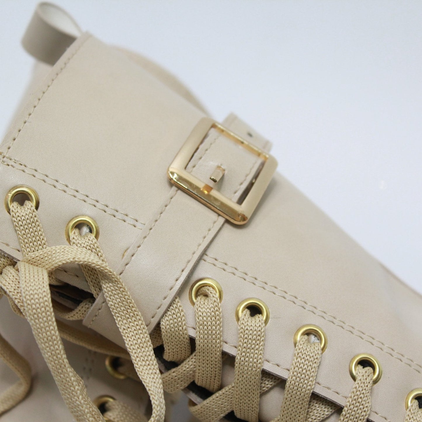 bota tropicana neutra, hebilla oro